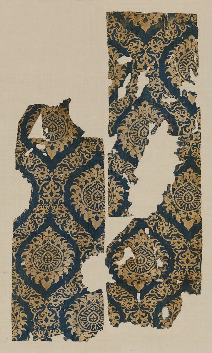 Textile Fragment with Ogival Pattern, Silk; lampas