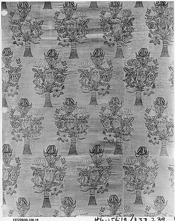 Floral Textile Fragment, Silk, metal wrapped thread; lampas?