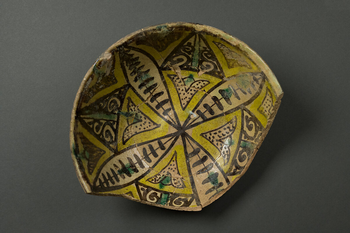 Bowl, Earthenware; decoration in black, green and yellow, glazed 