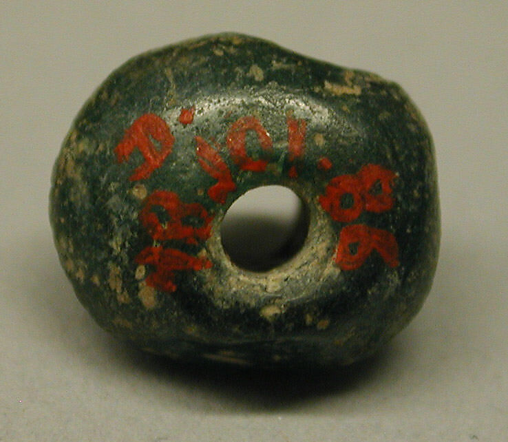 Beads, Glass, green; cut
