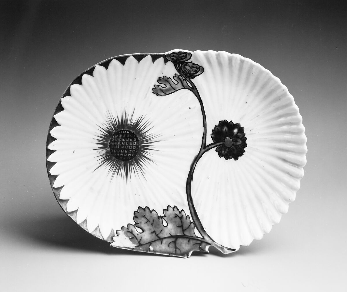 Molded Dish with Chrysanthemum Design, Porcelain painted with overglaze enamels (Hizen ware, Ko Kutani style), Japan 