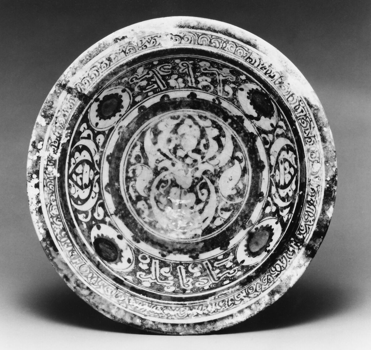 Luster Bowl, Stonepaste; underglaze painted in blue and turquoise, luster-painted on transparent glaze