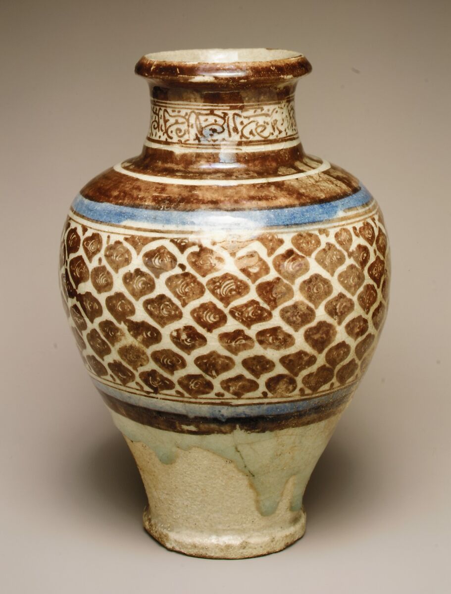 Jar with a Pattern of Spiral-Filled Trefoils, Stonepaste; underglaze- and luster-painted, transparent colorless-greenish glaze