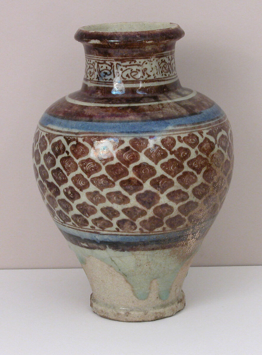 Jar with a Pattern of Spiral-Filled Trefoils, Stonepaste; underglaze- and luster-painted, transparent colorless-greenish glaze