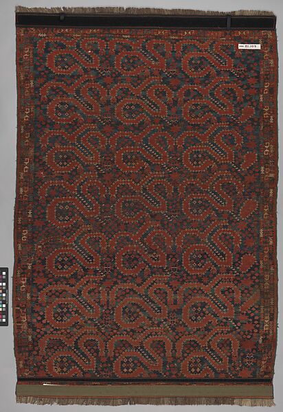 Carpet, Wool (warp, weft and pile); asymmetrically knotted pile