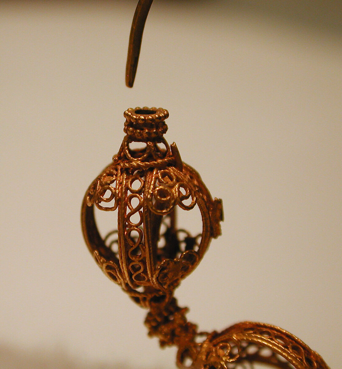 Earring, One of a Pair, Gold wire with filigree