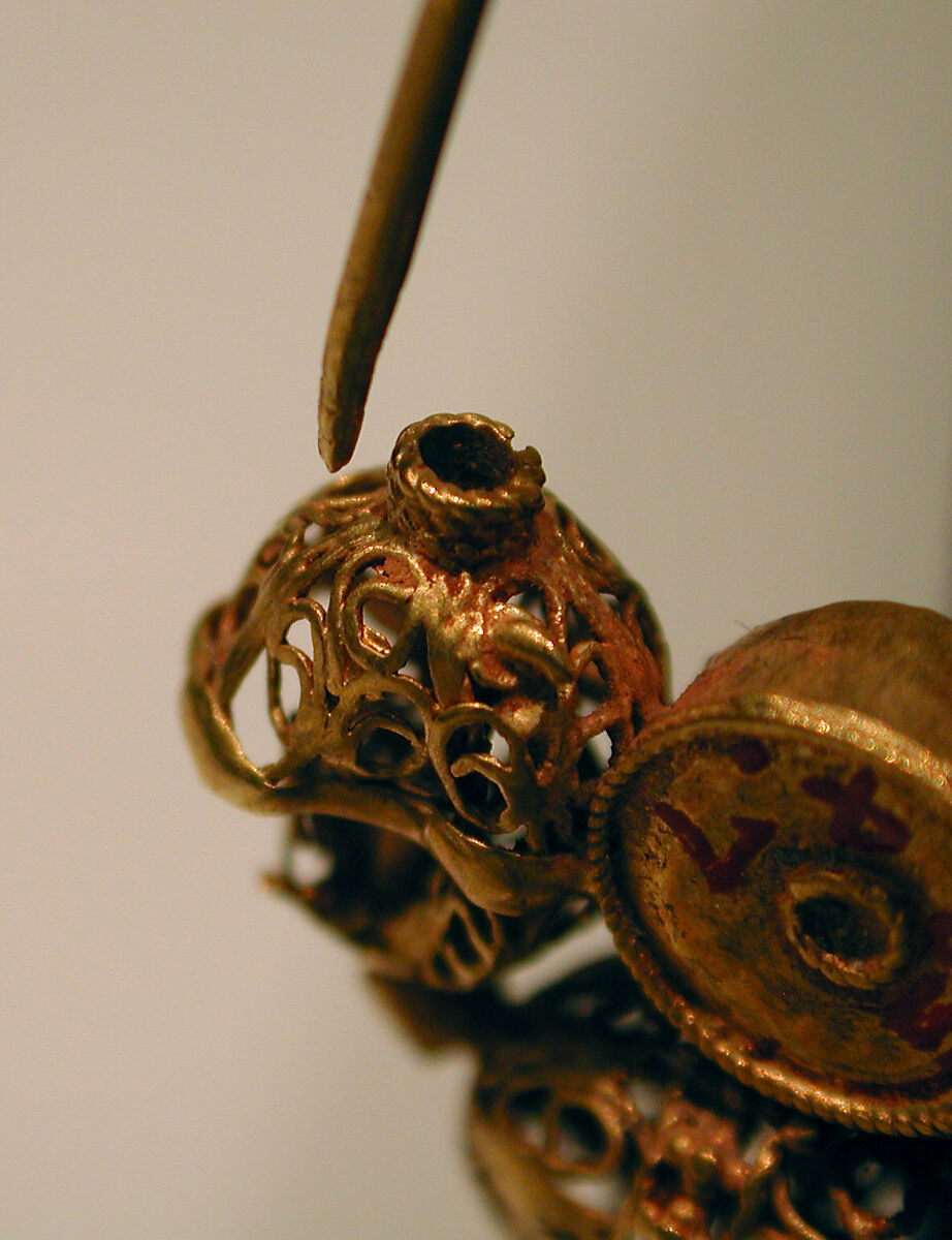 Earring, One of a Pair, Gold wire with filigree
