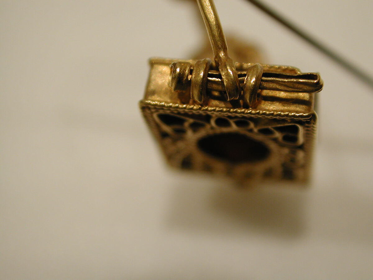 Earring, One of a pair, Gold wire and sheets with filigree