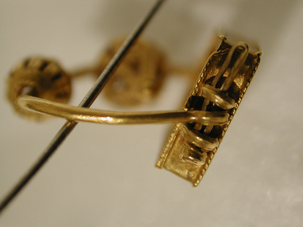 Earring, One of a pair, Gold wire and sheets with filigree
