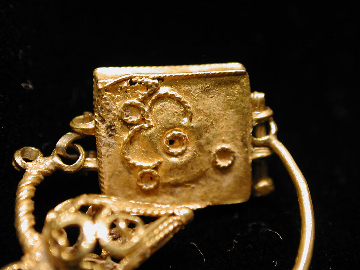 Earring, One of a Pair, Gold wire and sheets with filigree