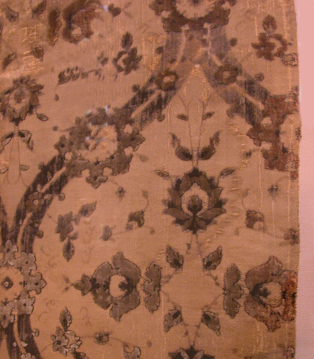 Silk Velvet Designed by 'Ghiyath', Ghiyath (Iranian, Yazd, born ca. 1530), Silk, cut and voided velvet with continuous floats of flat metal thread
