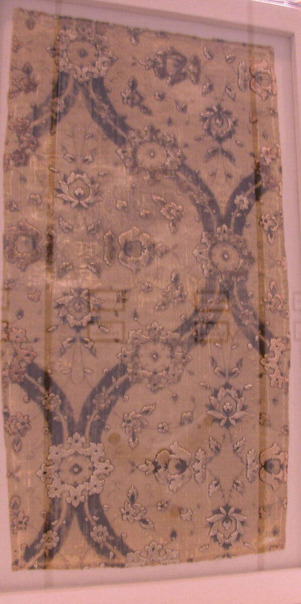 Silk Velvet Designed by 'Ghiyath', Ghiyath (Iranian, Yazd, born ca. 1530), Silk, cut and voided velvet with continuous floats of flat metal thread