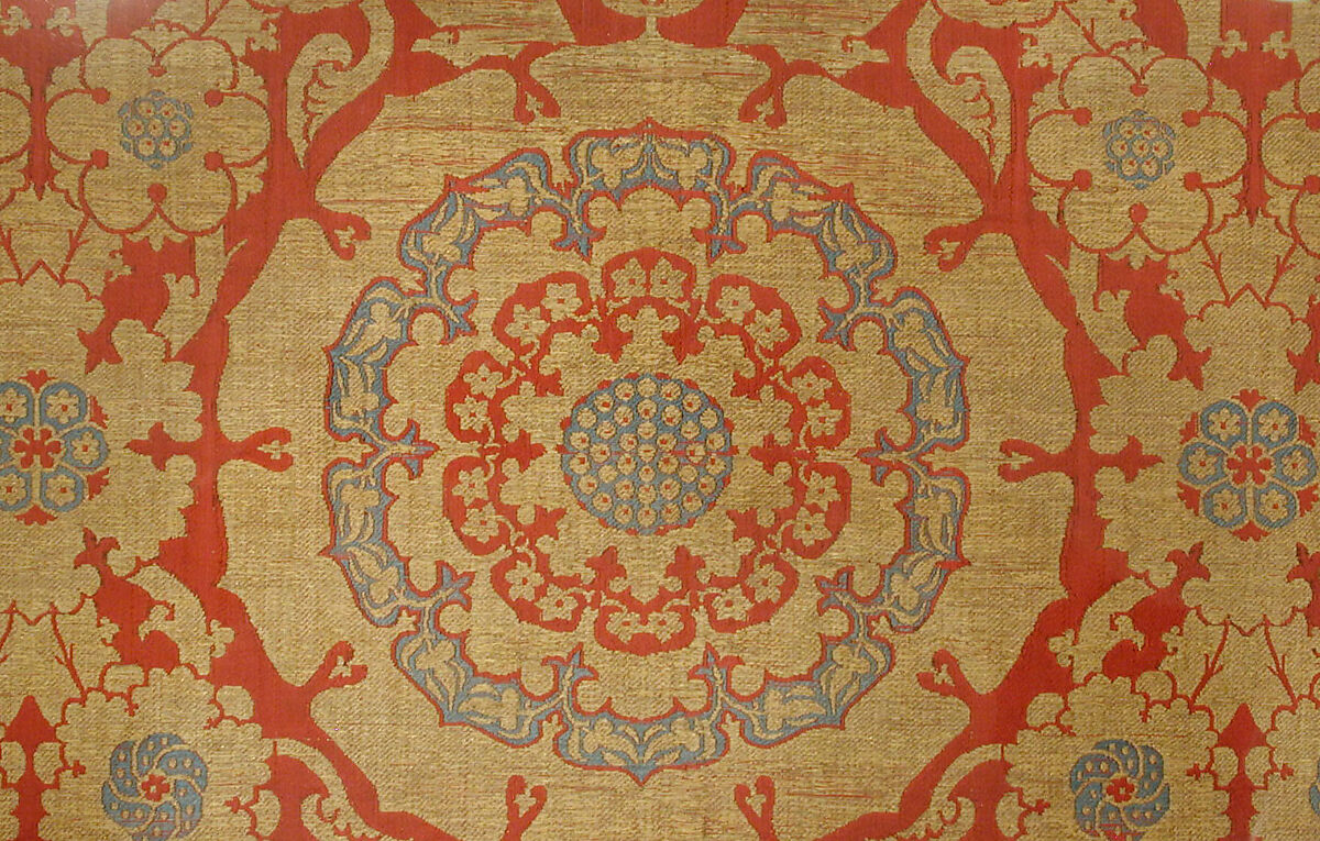 Silk Fragment with Circular Rosace-like Floriate Medallions, Silk, metal wrapped thread; lampas (kemha)