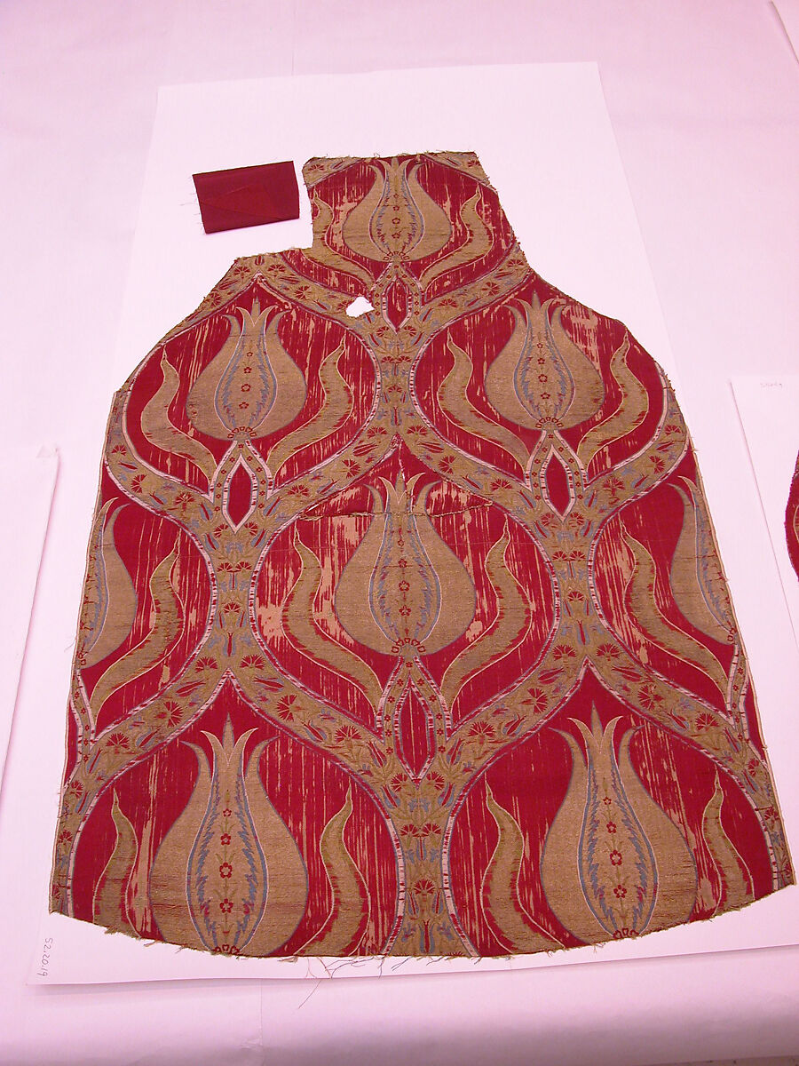 Textile Fragment, Silk, metal wrapped thread; lampas (kemha)