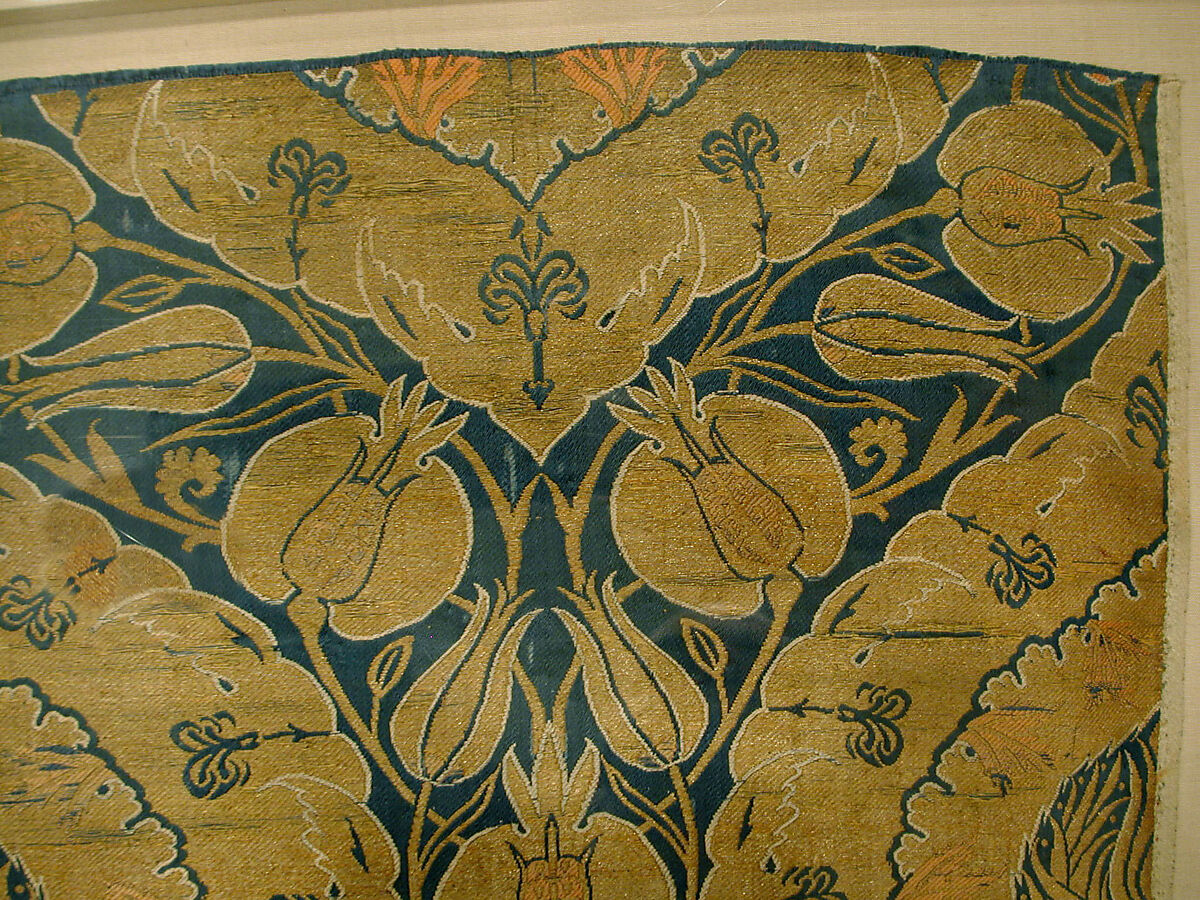 Textile Fragment, Silk, metal wrapped thread; lampas (kemha)