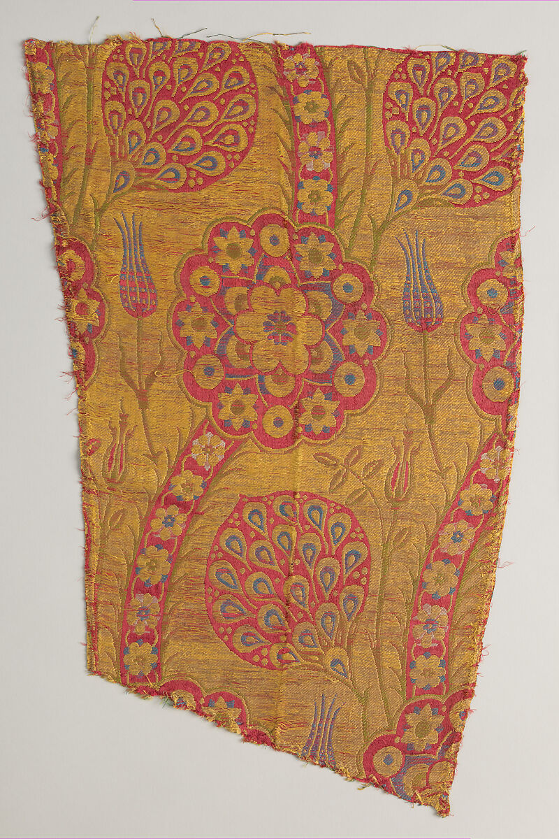 Silk Fragment with Wavy-vine Pattern on Green Ground, Silk, metal wrapped thread; lampas (kemha) 