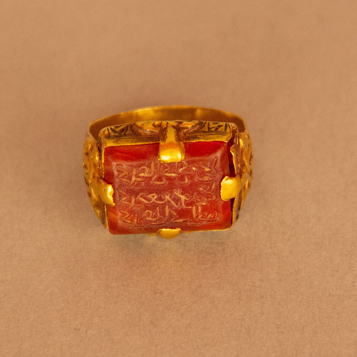 Ring, Gold sheet and carnelian seal stone; incised