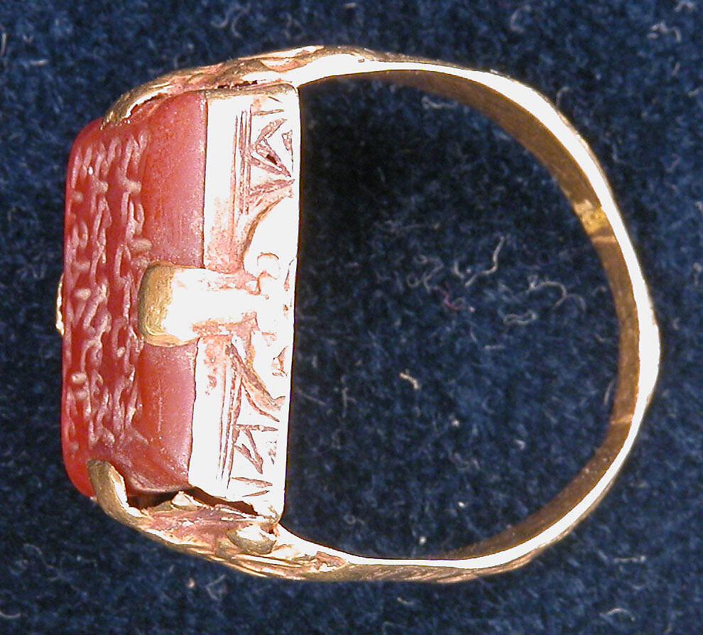 Ring, Gold sheet and carnelian seal stone; incised