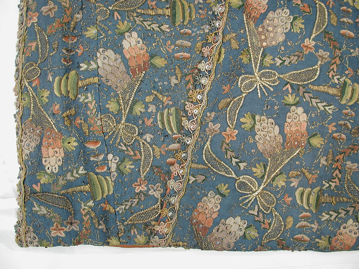 Entari, Wool, silk and gilt thread