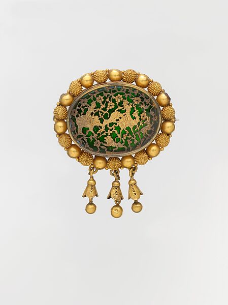 Brooch Decorated in the Thewa Technique, Pierced gold foil over glass (thewa work); with beads and filigree 