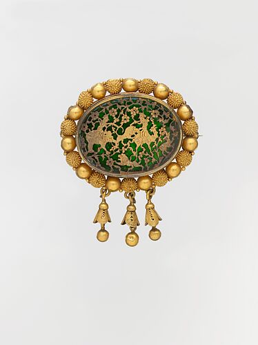 Brooch Decorated in the Thewa Technique