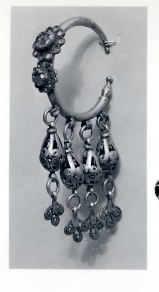 Ear Ornament (Tikhrazin or Douwwah), Silver and glass