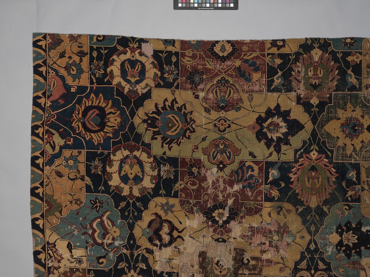 Vase-technique Carpet with Overlapping Cartouches, Cotton (warp), silk (weft), wool (weft and pile); asymmetrically knotted pile