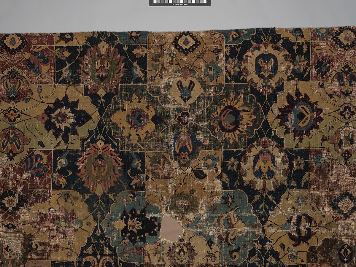 Vase-technique Carpet with Overlapping Cartouches, Cotton (warp), silk (weft), wool (weft and pile); asymmetrically knotted pile