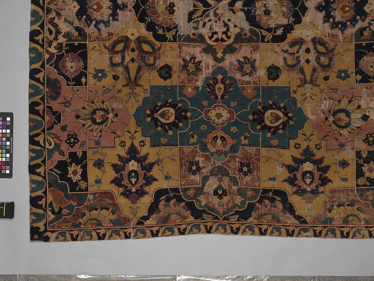 Vase-technique Carpet with Overlapping Cartouches, Cotton (warp), silk (weft), wool (weft and pile); asymmetrically knotted pile