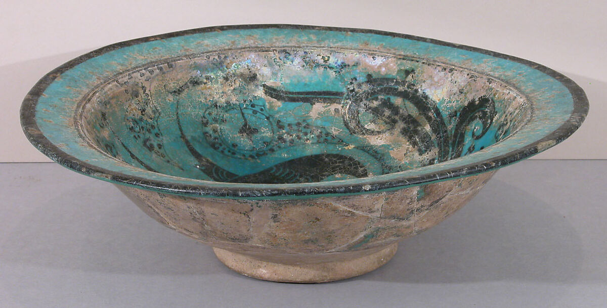 Bowl, Stonepaste; underglaze painted and incised decoration