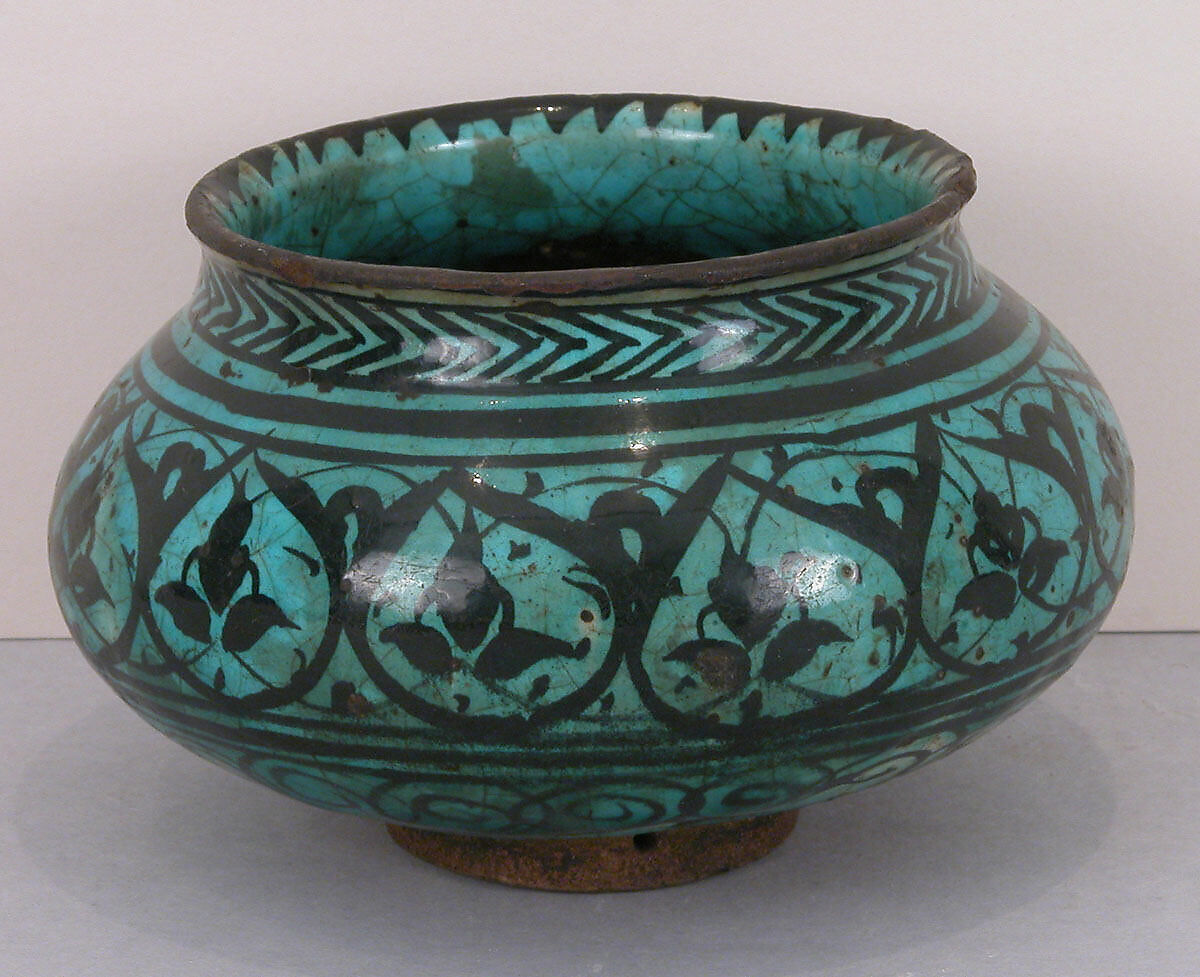 Bowl, Stonepaste; underglaze painted 