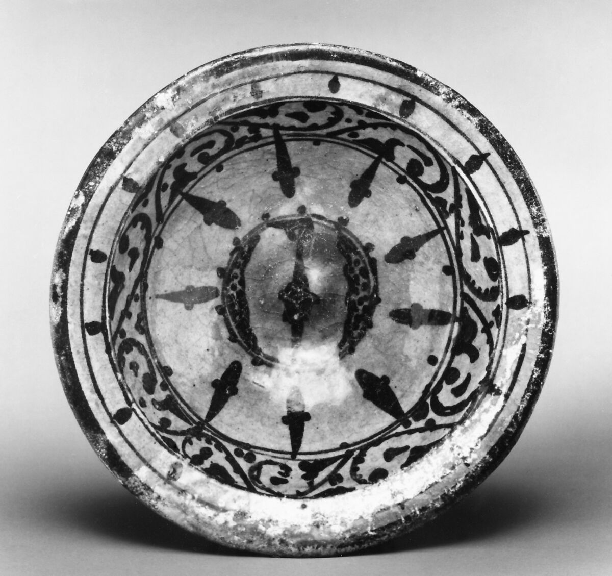 Bowl, Stonepaste; underglaze painted