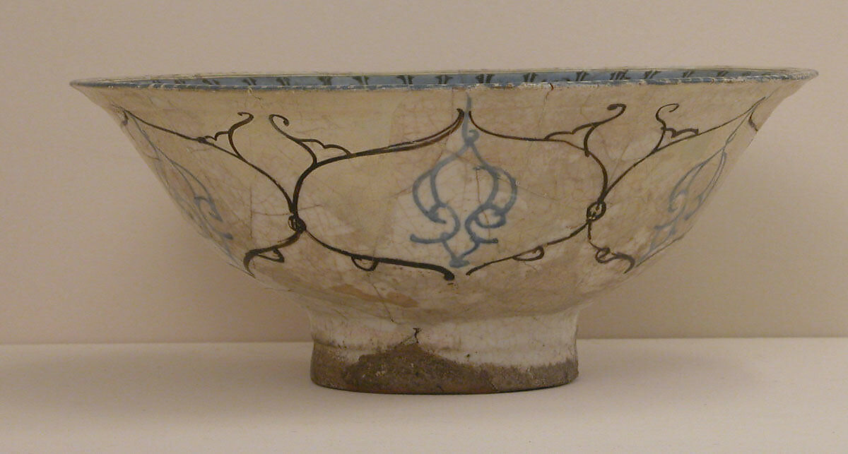 Bowl, Stonepaste; overglaze painted, so-called "mina'i" ware