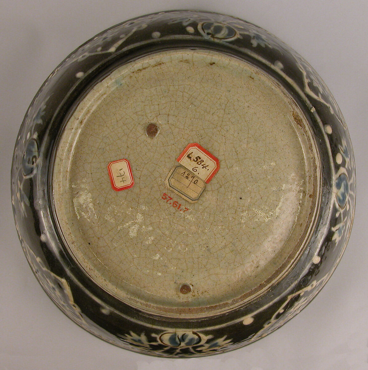 Bowl, Stonepaste; glazed