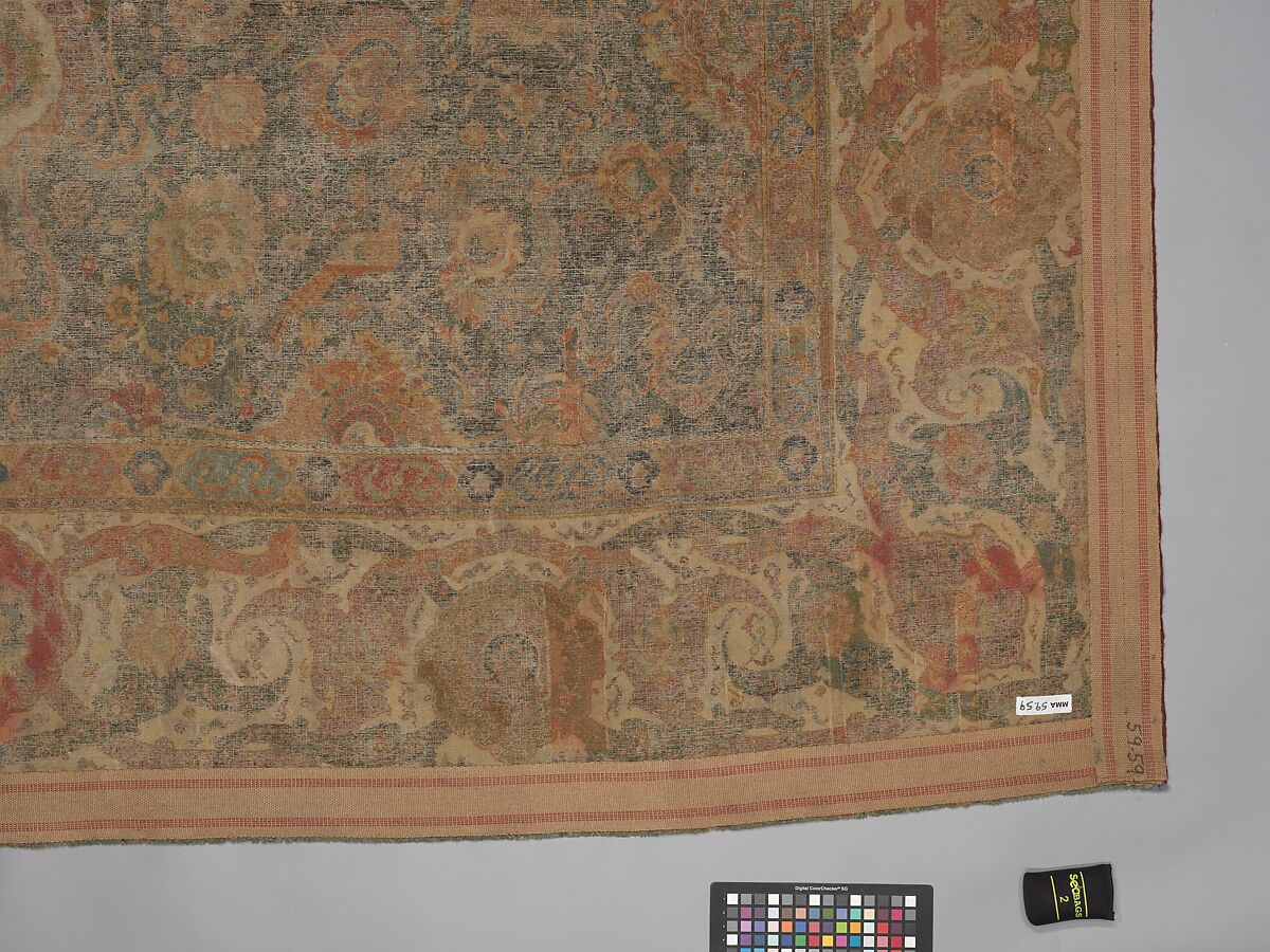 Carpet, Cotton (warp and weft), wool (pile); asymmetrically knotted pile