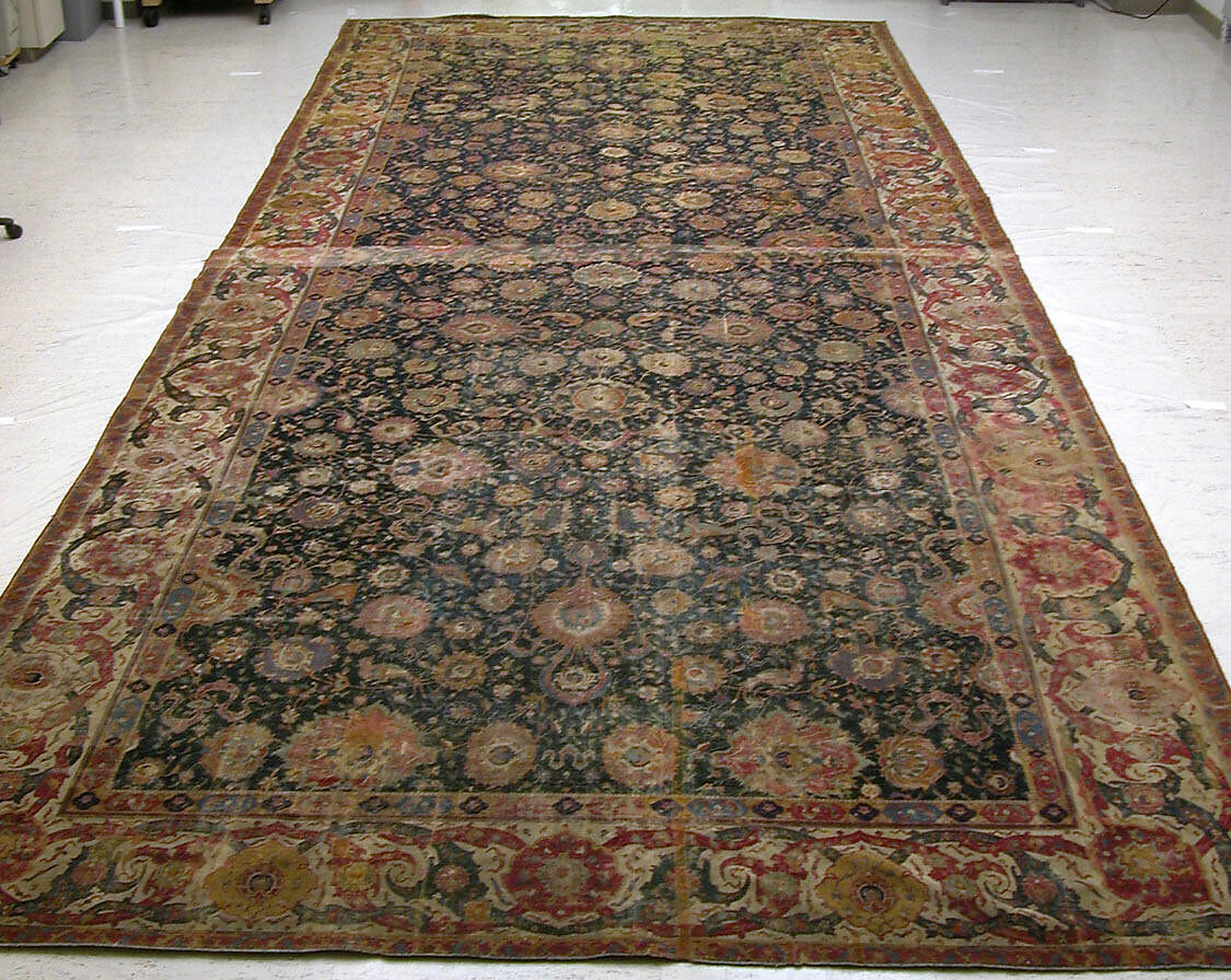 Carpet, Cotton (warp and weft), wool (pile); asymmetrically knotted pile