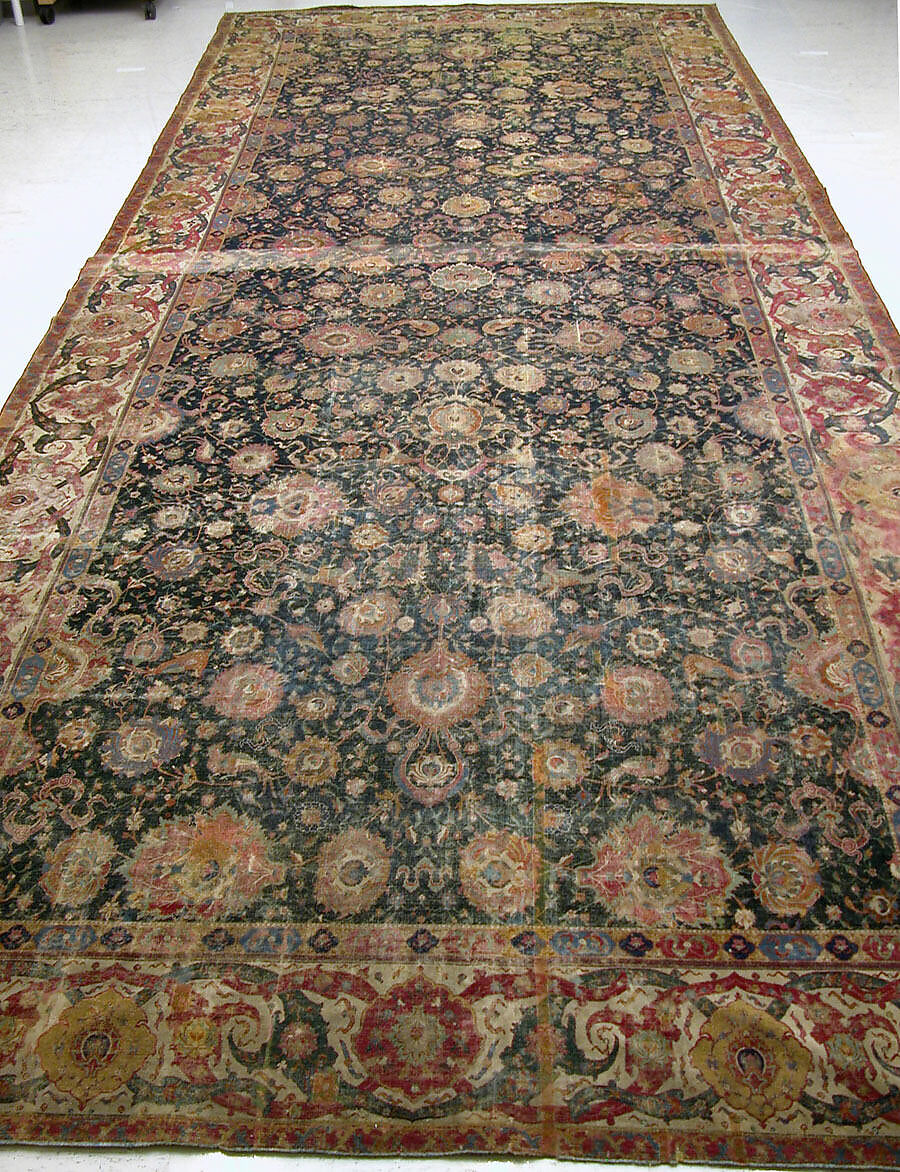 Carpet, Cotton (warp and weft), wool (pile); asymmetrically knotted pile