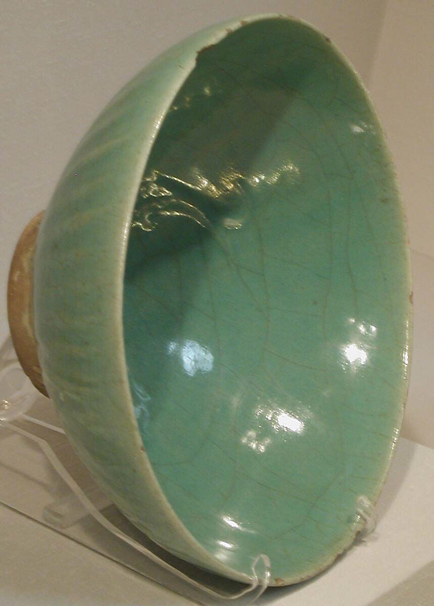 Bowl with Fish Motifs, Stonepaste; molded and glazed