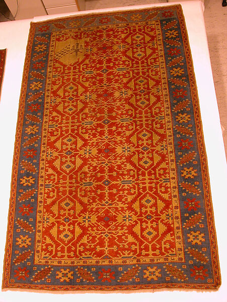 Carpet, Wool (warp, weft and pile); symmetrically knotted pile
