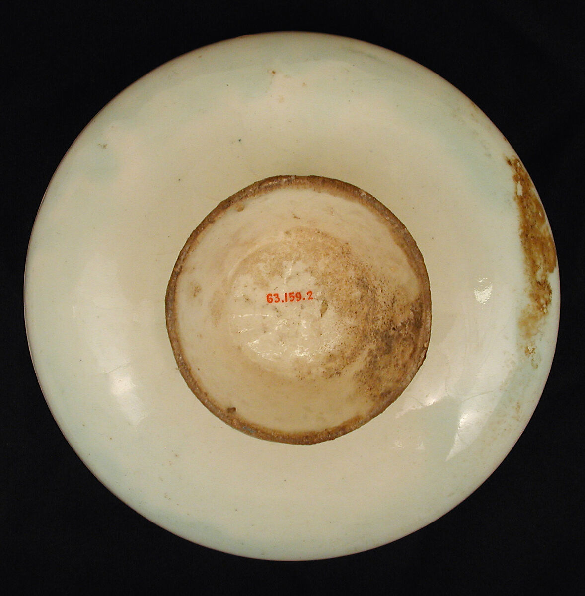 White Bowl, Stonepaste; incised under transparent glaze