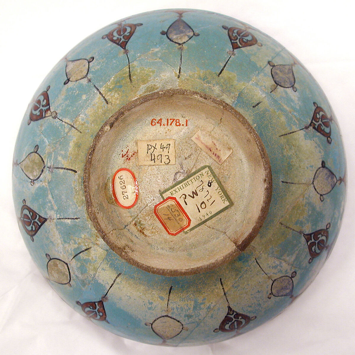 Bowl with a Majlis Scene by a Pond, Abu Zayd al-Kashani (Iranian), Stonepaste; glazed in opaque turquoise, polychrome in-glaze- and overglaze- painted