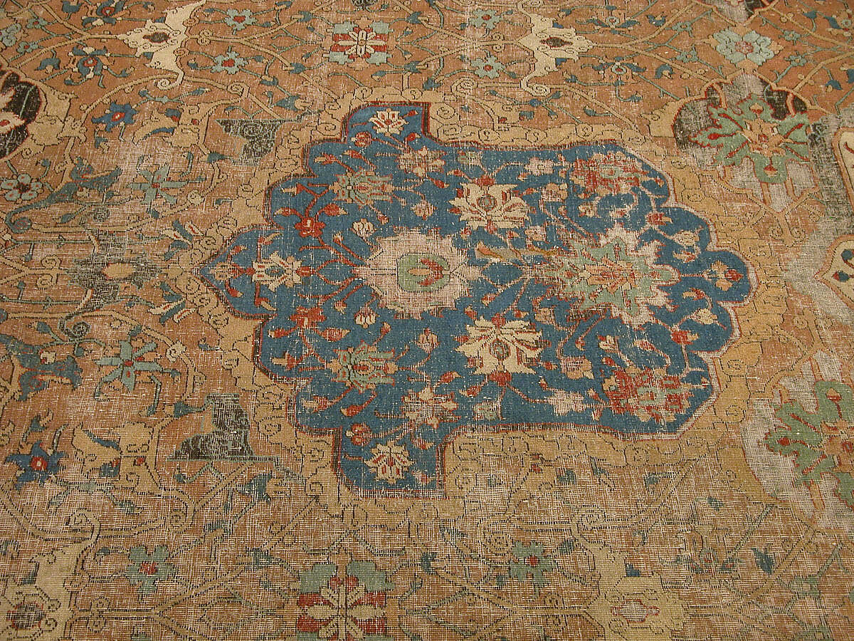 Carpet, Cotton (warp and weft), wool (pile); asymmetrically knotted pile