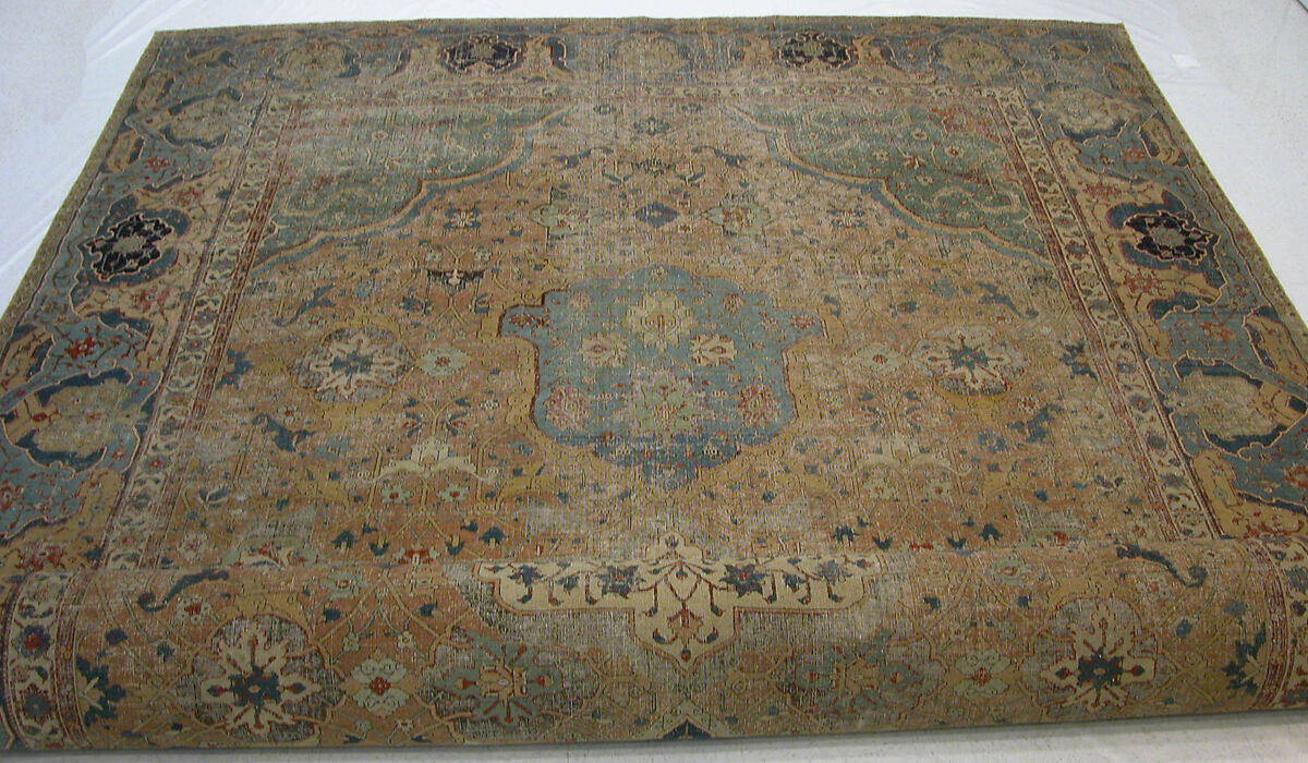 Carpet, Cotton (warp and weft), wool (pile); asymmetrically knotted pile