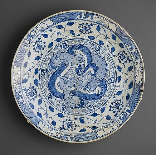 Dish with Two Intertwined Dragons, Stonepaste; painted in blue under transparent glaze