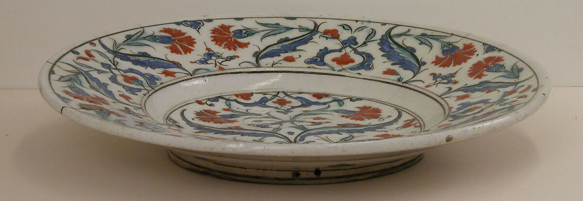 Dish, Stonepaste; underglaze painted on white slip