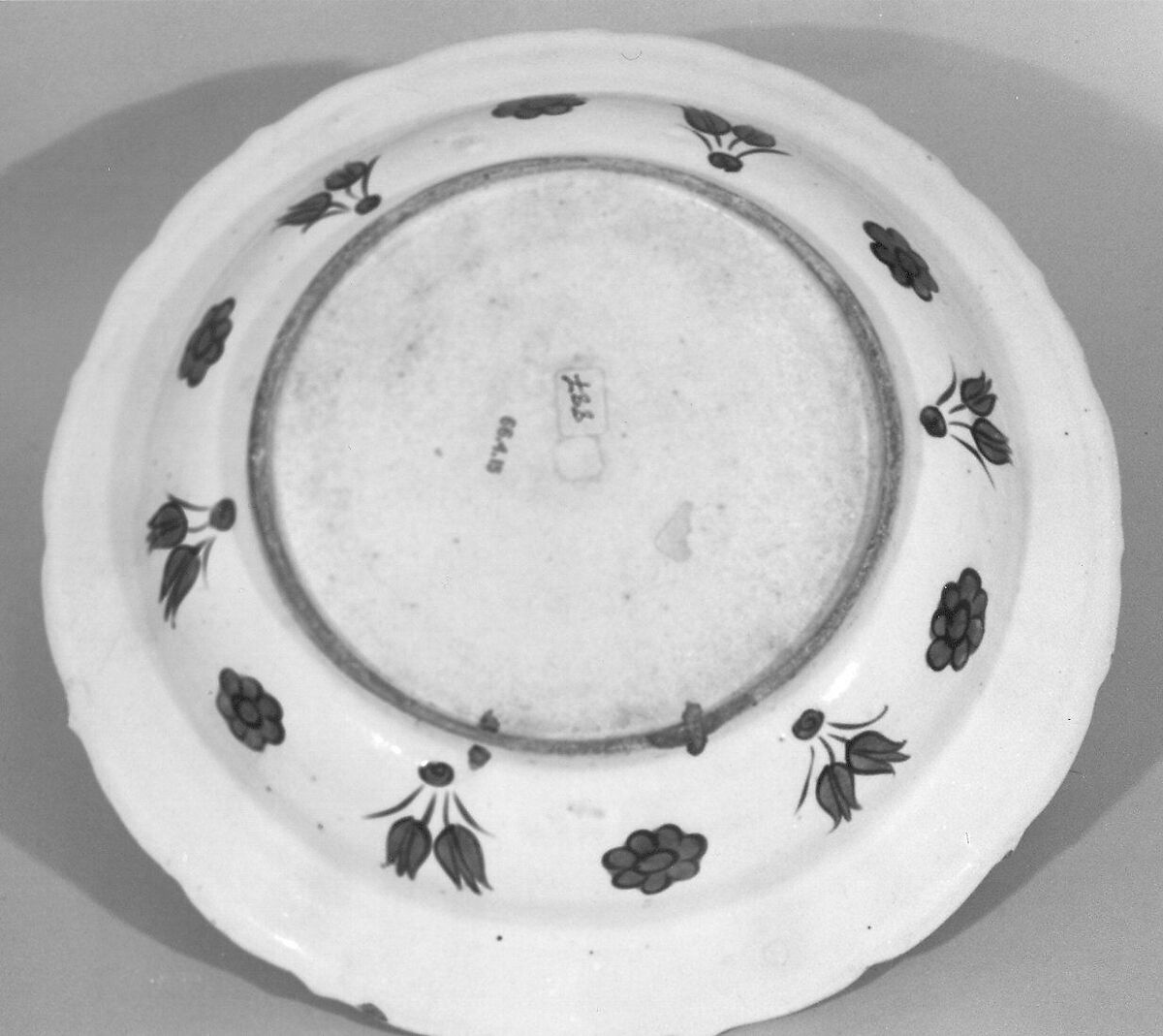 Dish with Pattern of Flowering Plants, Stonepaste; polychrome painted under transparent glaze