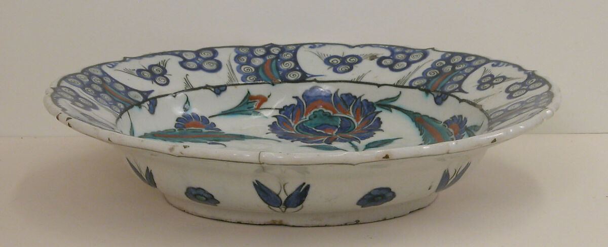 Dish, Stonepaste; underglaze painted on white slip