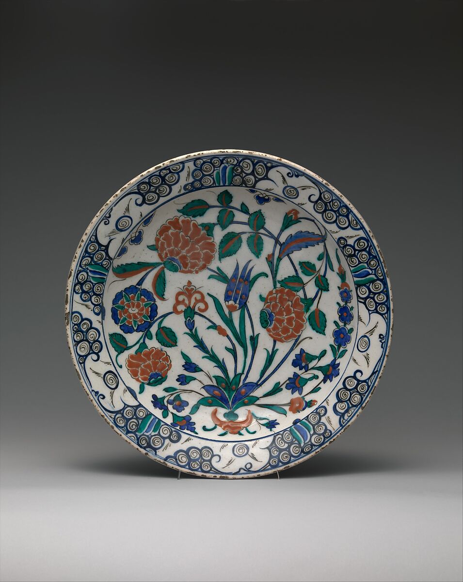 Dish, Stonepaste; polychrome-painted under transparent glaze 