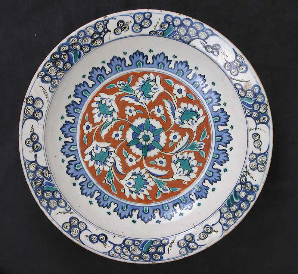 Dish, Stonepaste; polychrome painted under transparent glaze 