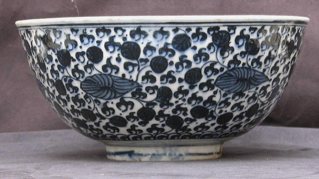 Bowl, Stonepaste; painted in blue under transparent glaze
